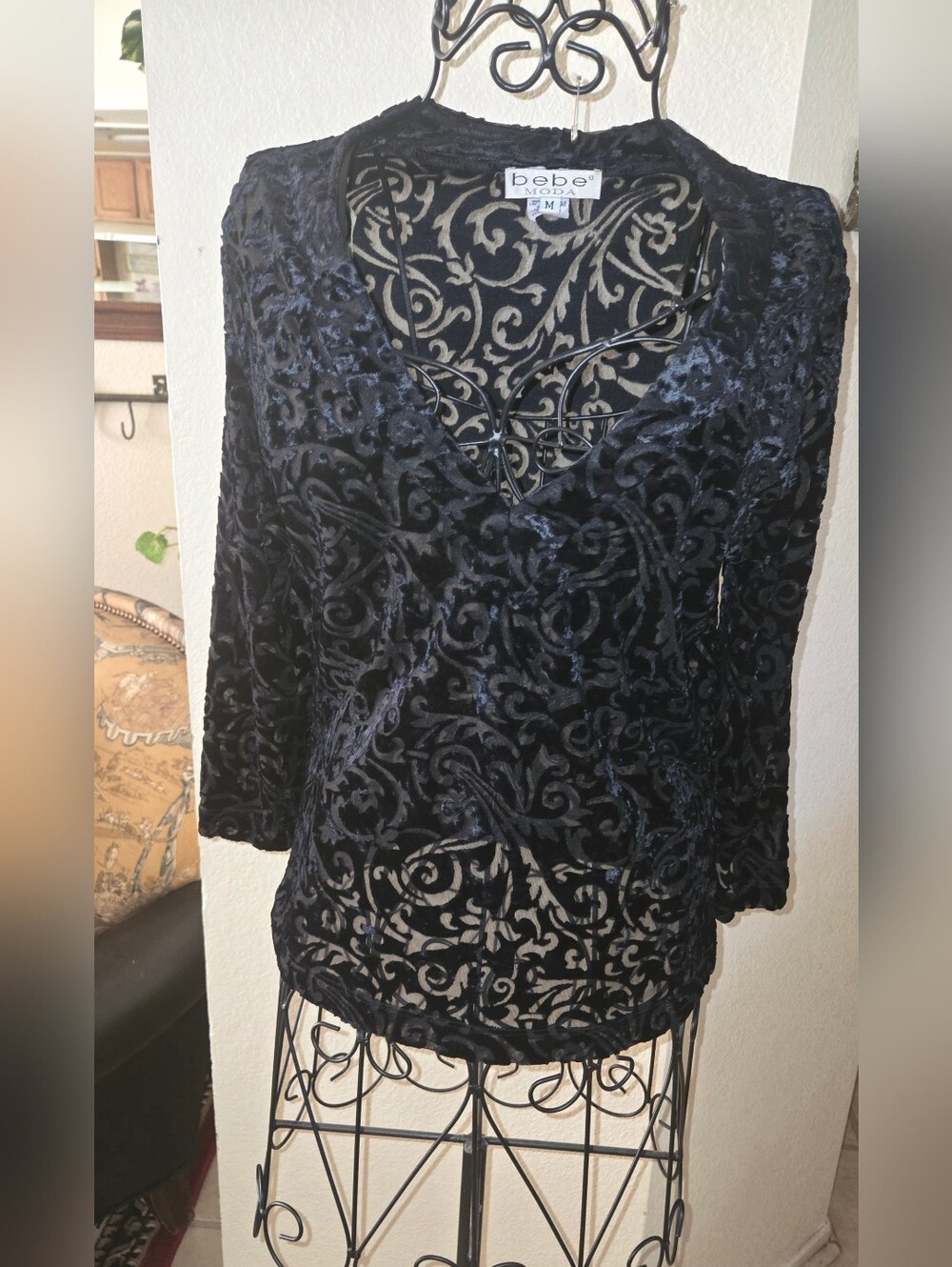 BEBE top Vintage M.